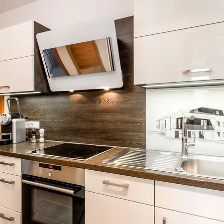 S Apartment